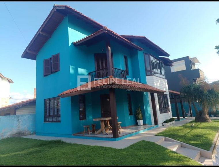 Casa no Bairro Canasvieiras em Florianópolis com 3 Dormitórios (1 suíte) e 193 m² - 19000