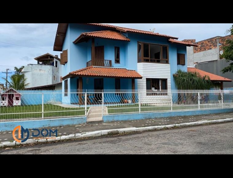 Casa no Bairro Canasvieiras em Florianópolis com 2 Dormitórios (1 suíte) e 192 m² - 296