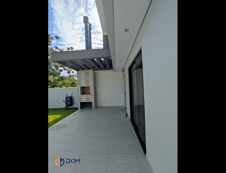 Casa no Bairro Canasvieiras em Florianópolis com 3 Dormitórios (1 suíte) e 150 m² - 351