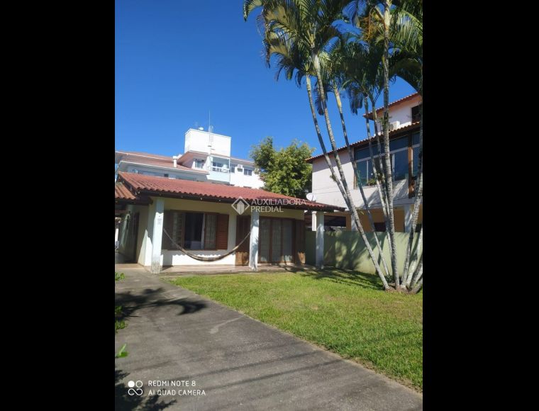 Casa no Bairro Canasvieiras em Florianópolis com 2 Dormitórios (1 suíte) - 454972