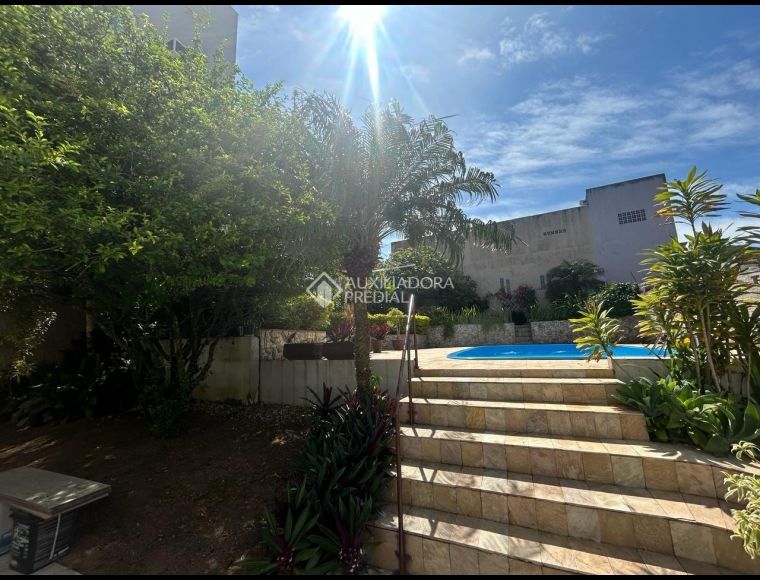 Casa no Bairro Capoeiras em Florianópolis com 4 Dormitórios (1 suíte) e 256 m² - 642340