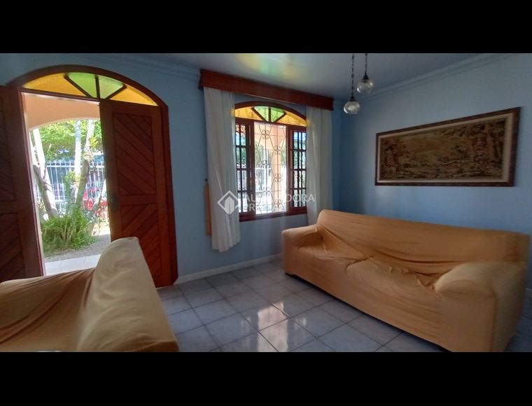 Casa no Bairro Carianos em Florianópolis com 4 Dormitórios - 381807