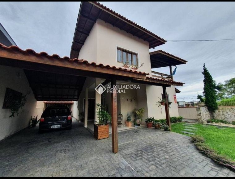 Casa no Bairro Carianos em Florianópolis com 3 Dormitórios (1 suíte) - 382630