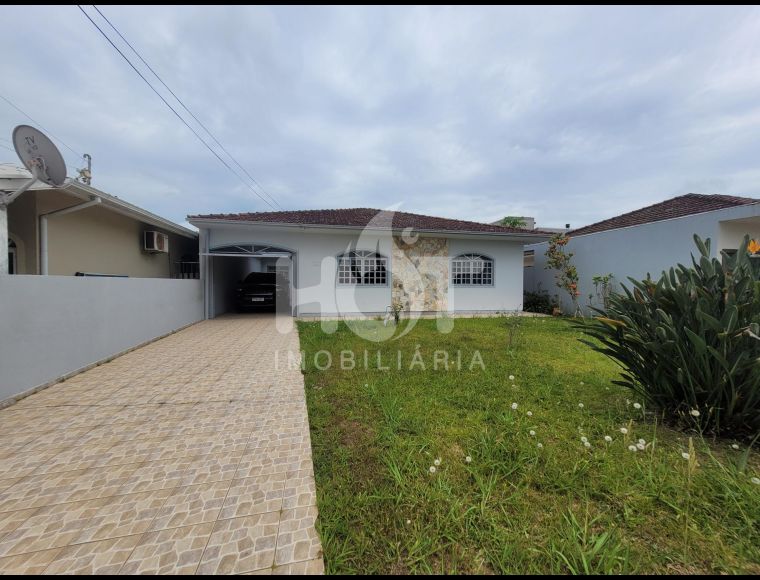 Casa no Bairro Carianos em Florianópolis com 4 Dormitórios e 168.96 m² - 428174