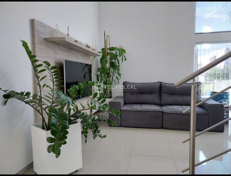 Casa no Bairro Carianos em Florianópolis com 4 Dormitórios (1 suíte) e 321 m² - 21213
