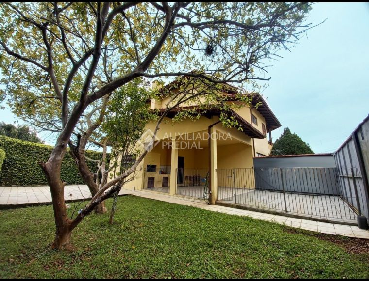 Casa no Bairro Carvoeira em Florianópolis com 3 Dormitórios (1 suíte) - 352961
