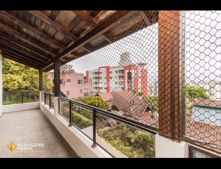 Casa no Bairro Centro em Florianópolis com 5 Dormitórios (1 suíte) - 386286