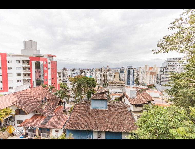 Casa no Bairro Centro em Florianópolis com 5 Dormitórios (1 suíte) - 386286