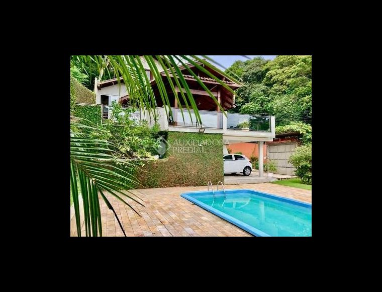 Casa no Bairro Centro em Florianópolis com 4 Dormitórios (4 suítes) - 369791