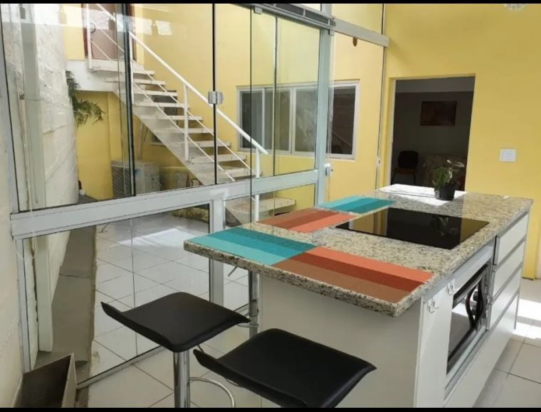 Casa no Bairro Centro em Florianópolis com 4 Dormitórios - 628298