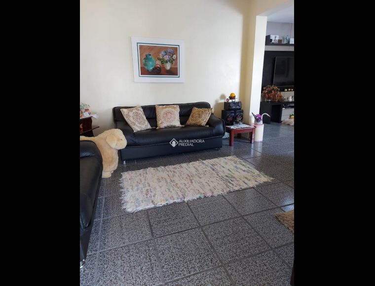 Casa no Bairro Coqueiros em Florianópolis com 4 Dormitórios (4 suítes) - 394447