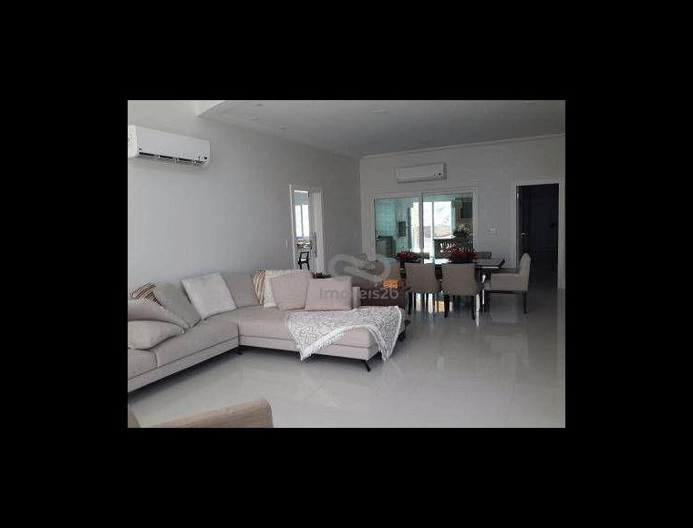 Casa no Bairro Córrego Grande em Florianópolis com 4 Dormitórios (4 suítes) - CA0189