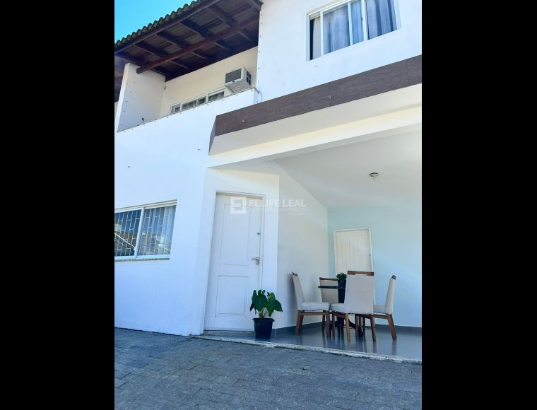 Casa no Bairro Córrego Grande em Florianópolis com 3 Dormitórios (1 suíte) e 125 m² - 20908