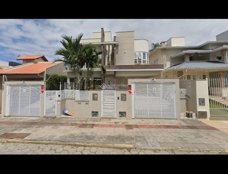 Casa no Bairro Córrego Grande em Florianópolis com 3 Dormitórios (1 suíte) - 442809