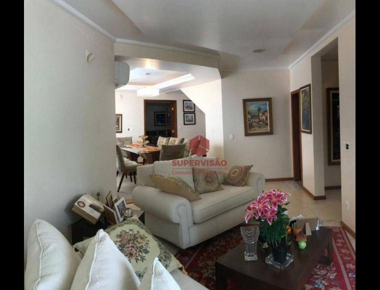 Casa no Bairro Estreito em Florianópolis com 3 Dormitórios (3 suítes) e 347 m² - CA0762