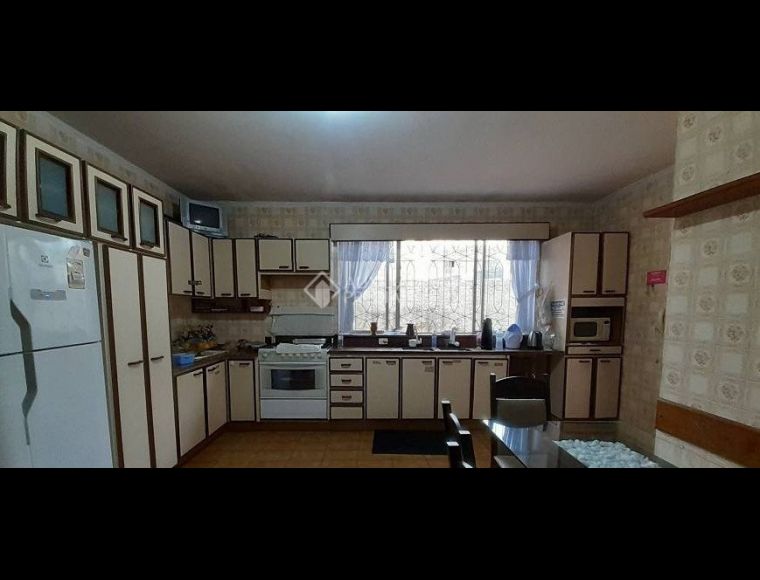 Casa no Bairro Estreito em Florianópolis com 5 Dormitórios (1 suíte) - 376214