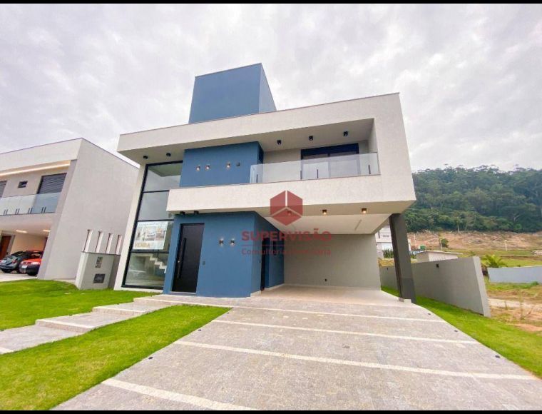Casa no Bairro Ingleses em Florianópolis com 4 Dormitórios (4 suítes) e 378 m² - CA0837