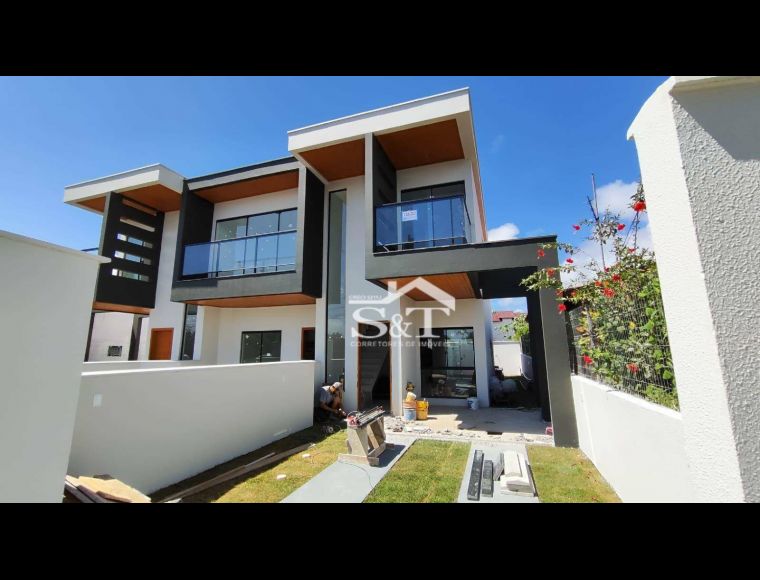 Casa no Bairro Ingleses em Florianópolis com 3 Dormitórios (1 suíte) e 126 m² - SO0264