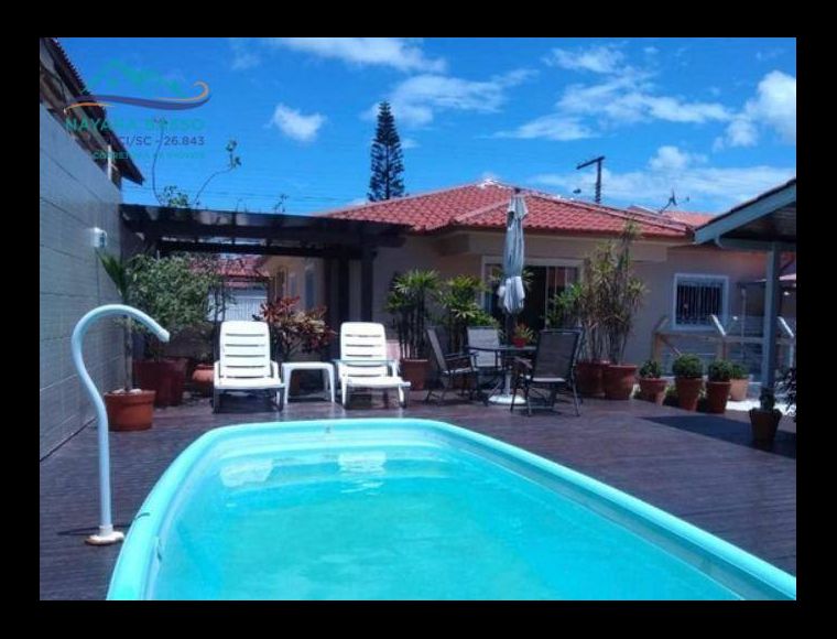 Casa no Bairro Ingleses em Florianópolis com 3 Dormitórios (1 suíte) e 157 m² - CA0665