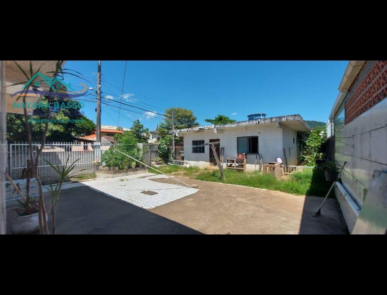 Casa no Bairro Ingleses em Florianópolis com 3 Dormitórios (1 suíte) e 170 m² - CA0746
