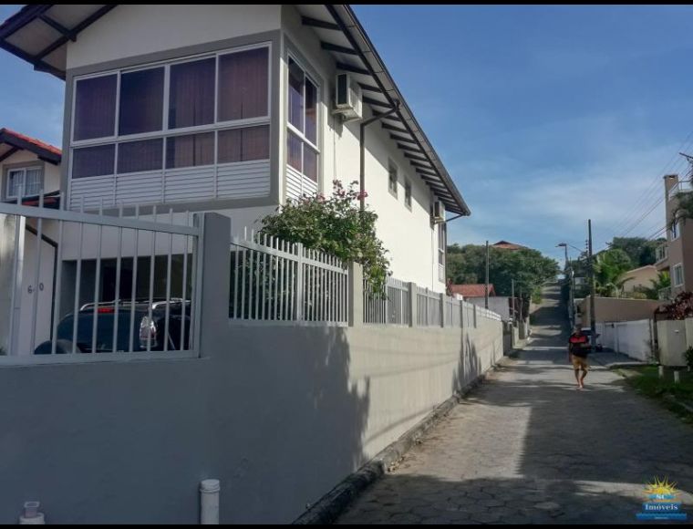 Casa no Bairro Ingleses em Florianópolis com 8 Dormitórios (5 suítes) - 14610