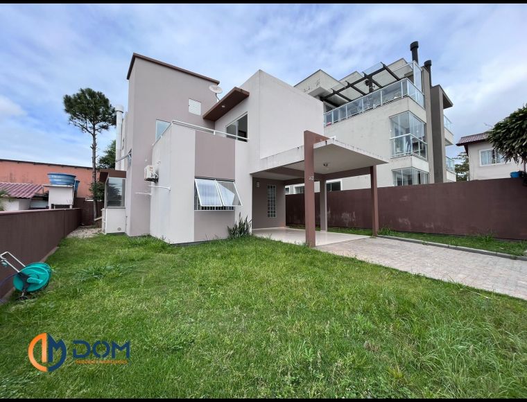 Casa no Bairro Ingleses em Florianópolis com 4 Dormitórios (1 suíte) e 150 m² - 1054