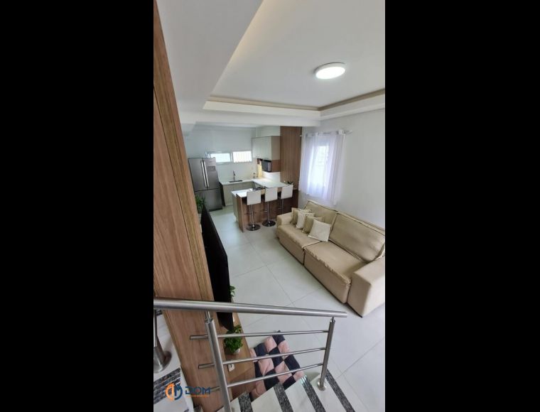 Casa no Bairro Ingleses em Florianópolis com 3 Dormitórios (1 suíte) e 100 m² - 1139