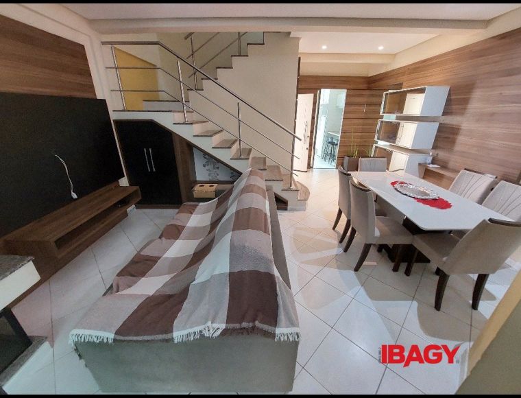Casa no Bairro Ingleses em Florianópolis com 3 Dormitórios (1 suíte) e 110 m² - 122139