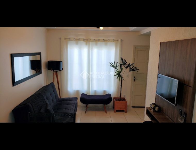 Casa no Bairro Ingleses em Florianópolis com 2 Dormitórios (2 suítes) - 466750
