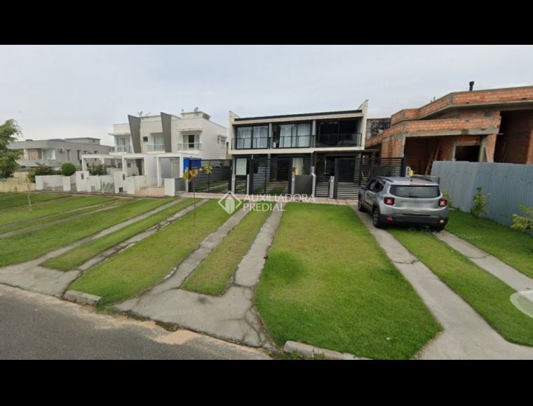 Casa no Bairro Ingleses em Florianópolis com 2 Dormitórios (2 suítes) - 473273