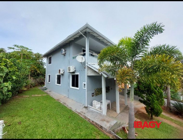 Casa no Bairro Ingleses em Florianópolis com 5 Dormitórios (1 suíte) e 200 m² - 123643