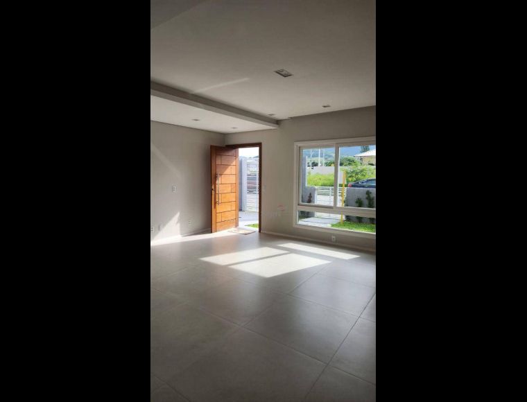 Casa no Bairro Ingleses em Florianópolis com 3 Dormitórios (1 suíte) e 130 m² - CA0083