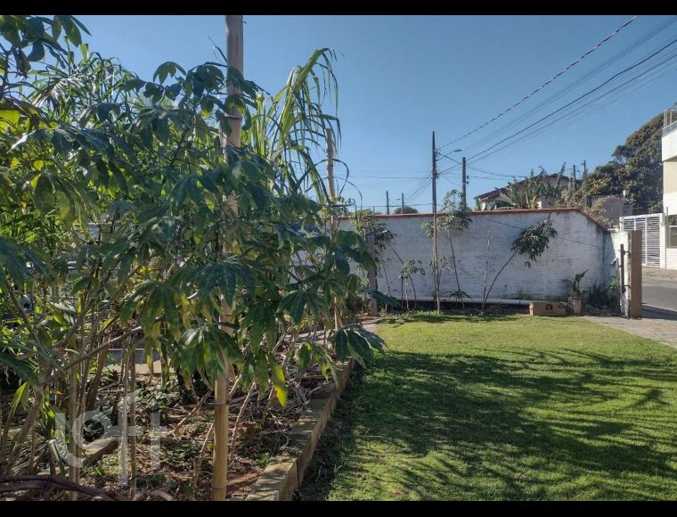 Casa no Bairro Ingleses em Florianópolis com 5 Dormitórios (2 suítes) e 133.7 m² - 484273