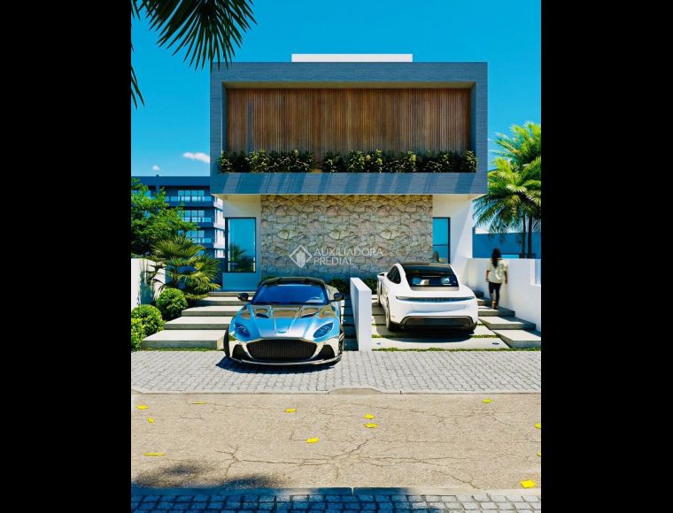 Casa no Bairro Ingleses em Florianópolis com 3 Dormitórios (1 suíte) - 677085