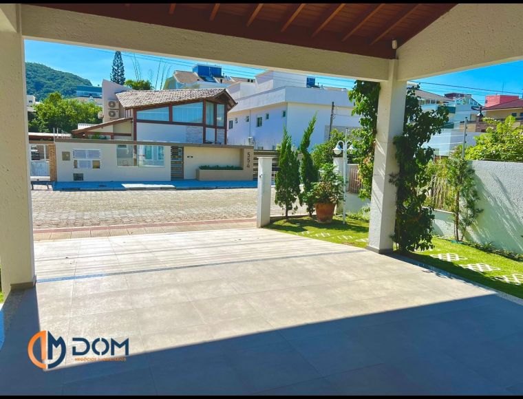 Casa no Bairro Ingleses Norte em Florianópolis com 3 Dormitórios (2 suítes) e 251 m² - 1019