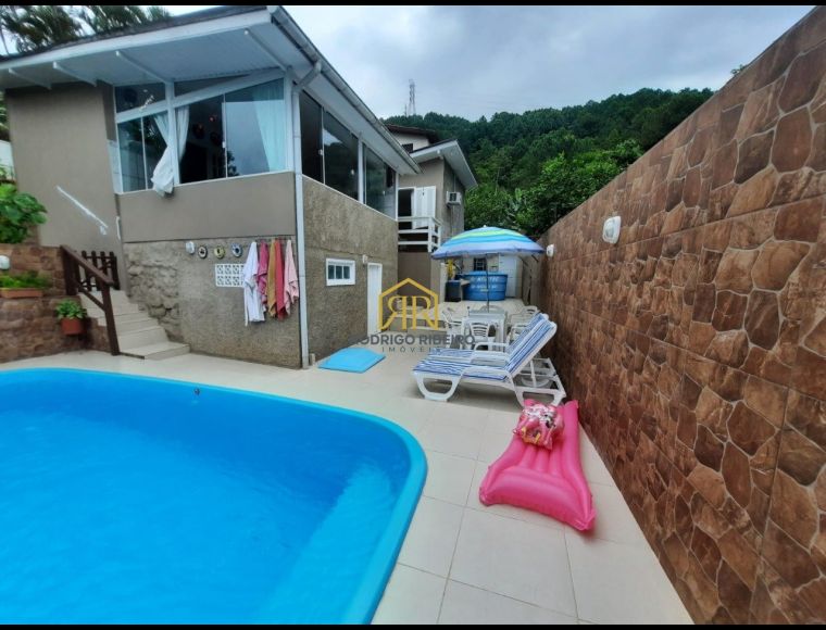 Casa no Bairro Itacorubí em Florianópolis com 2 Dormitórios - C243