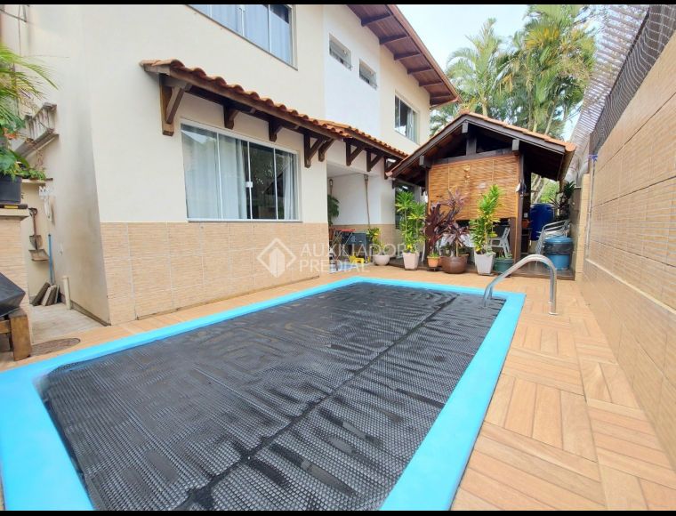 Casa no Bairro Itaguaçú em Florianópolis com 5 Dormitórios (3 suítes) - 374985
