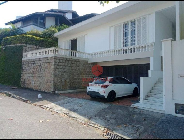 Casa no Bairro Itaguaçú em Florianópolis com 3 Dormitórios (1 suíte) e 255 m² - CA1117