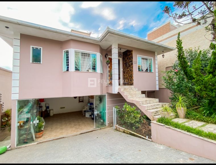 Casa no Bairro Jardim Atlântico em Florianópolis com 3 Dormitórios (1 suíte) e 250 m² - 17738