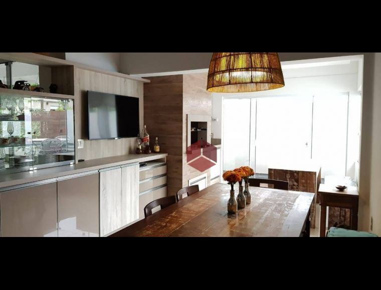 Casa no Bairro Jurerê Internacional em Florianópolis com 4 Dormitórios (4 suítes) e 303 m² - CA0623