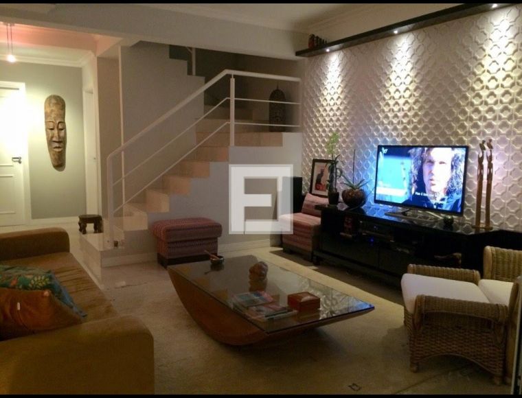 Casa no Bairro Jurerê Internacional em Florianópolis com 3 Dormitórios (3 suítes) e 200 m² - 16830