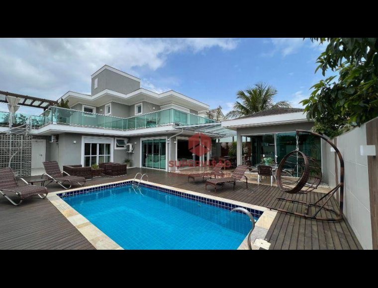 Casa no Bairro Jurerê Internacional em Florianópolis com 4 Dormitórios (4 suítes) e 350 m² - CA0948