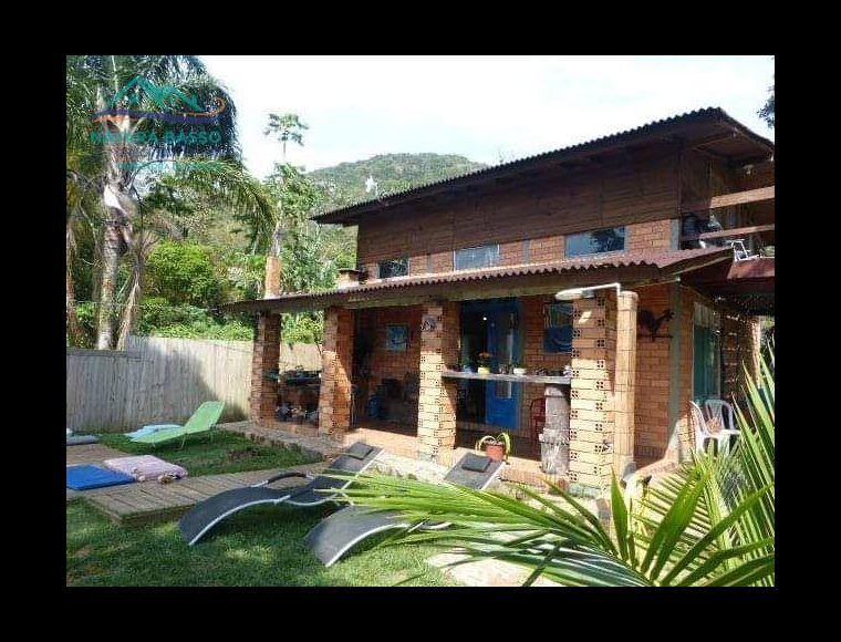 Casa no Bairro Lagoa da Conceição em Florianópolis com 2 Dormitórios e 140 m² - CA1005