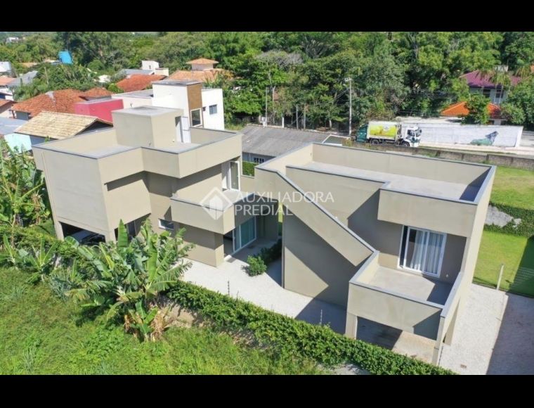 Casa no Bairro Lagoa da Conceição em Florianópolis com 2 Dormitórios - 450688
