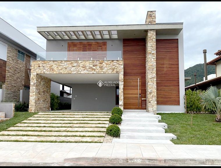 Casa no Bairro Lagoa da Conceição em Florianópolis com 4 Dormitórios (4 suítes) - 423791