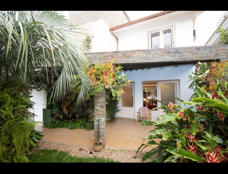 Casa no Bairro Lagoa da Conceição em Florianópolis com 4 Dormitórios (2 suítes) - 444148