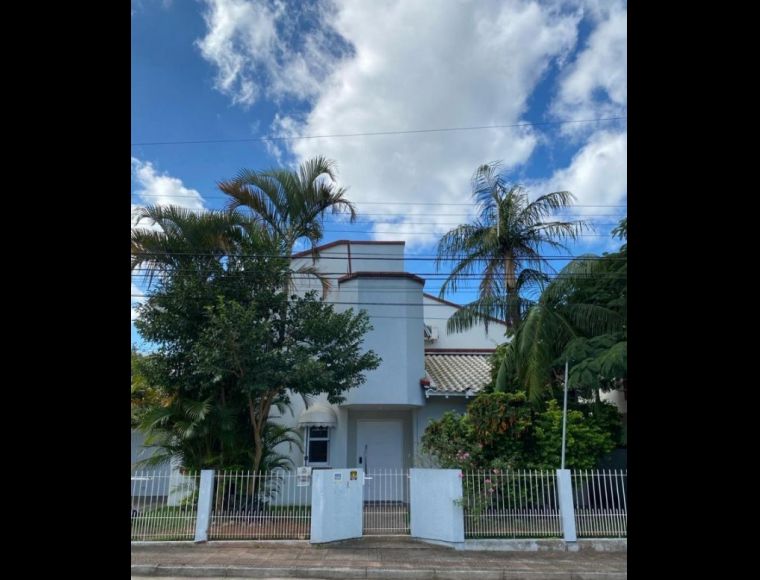 Casa no Bairro Lagoa da Conceição em Florianópolis com 4 Dormitórios (1 suíte) - 469163