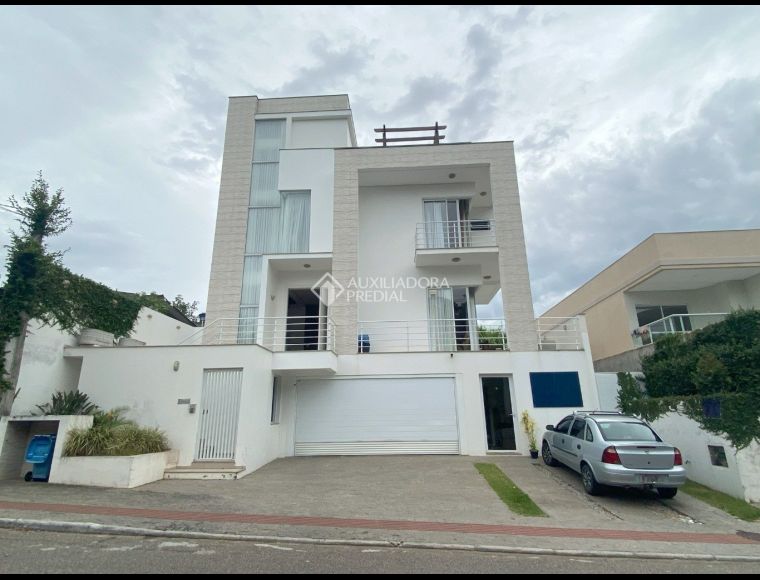 Casa no Bairro Lagoa da Conceição em Florianópolis com 3 Dormitórios (3 suítes) - 472840