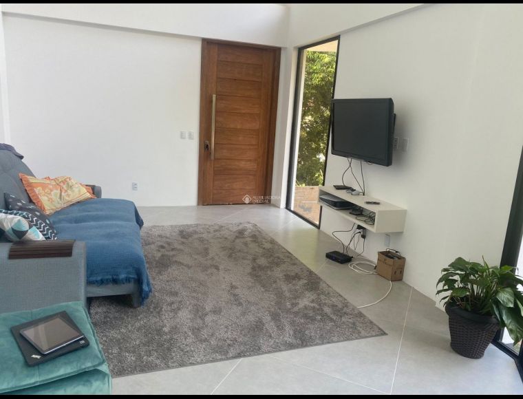 Casa no Bairro Monte Verde em Florianópolis com 4 Dormitórios (1 suíte) - 435145