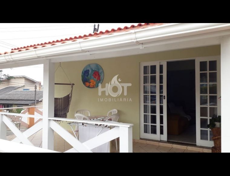 Casa no Bairro Morro das Pedras em Florianópolis com 2 Dormitórios e 80 m² - 425842